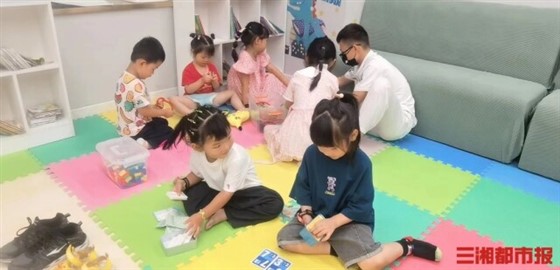 爸妈上班带娃难？暑期爱心托管班让孩子有“趣”处