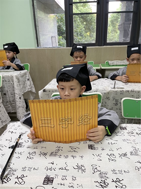 小学托管加盟