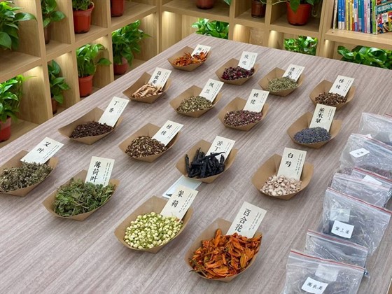 06208fdf197db641ecc8d73044c02f9a(1)