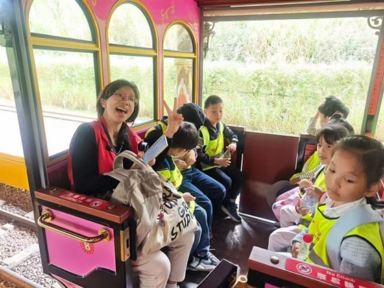 19e4badfa5a4a5d6f9ec5a2effc665ba