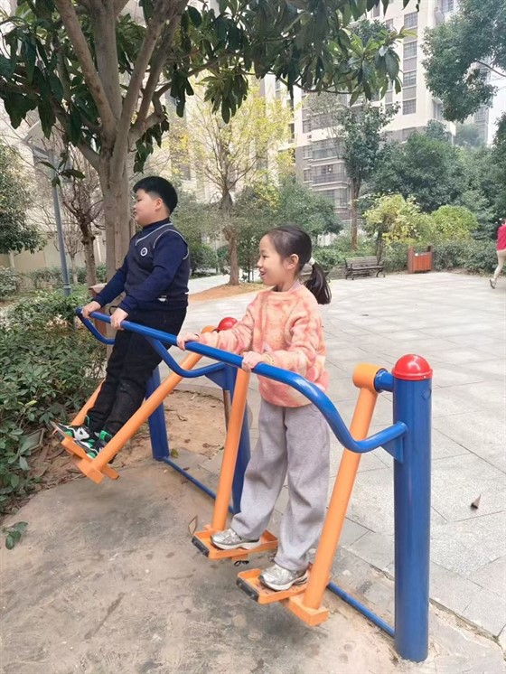 3341e5ac25844c53a09dc33303ccbb51