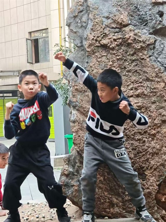 c384b0f2c2f7924f9803c06384005f35