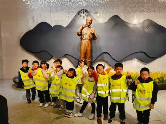 31e8073e10e18221f2b7776ef091b365