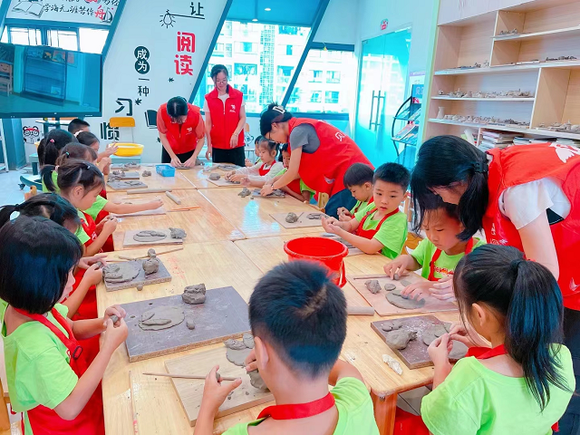 小学托管加盟