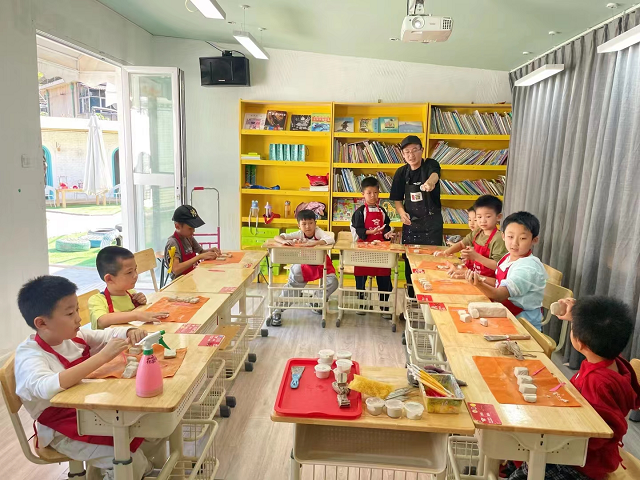 小学托管加盟