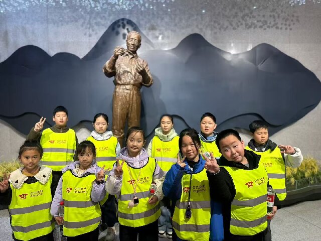 7690df759f77fc6829a0b8de8938fd33